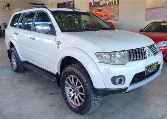 MITSUBISHI PAJERO DAKAR 3.2 HPE 4X4 7 LUGARES 16V TURBO INTERCOOLER DIESEL 4P AUTOMÁTICO